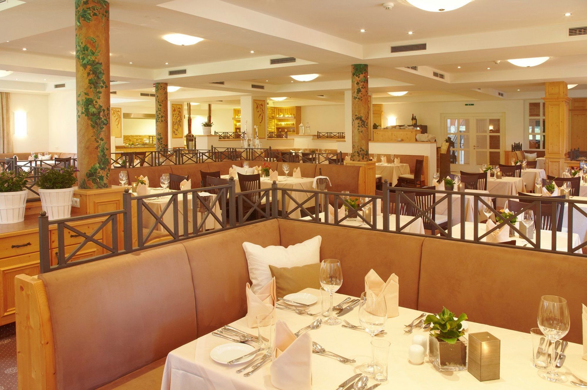 Elaya Hotel Steinplatte Ehemals Kuhotel By Rilano Waidring Restaurante foto